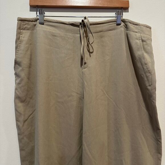 Ellen Tracy 100% Silk Tan Pants sz L Wide Leg Silk Pants - Picture 8 of 8